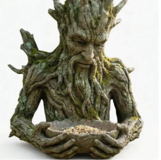 🧙‍♀️Meditating Witch Garden Bird Feeder